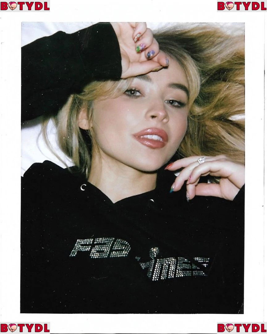 Sabrina Carpenter Onlyfans Photo Gallery 