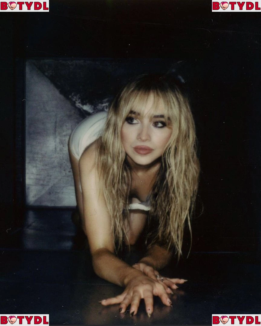 Sabrina Carpenter Onlyfans Photo Gallery 