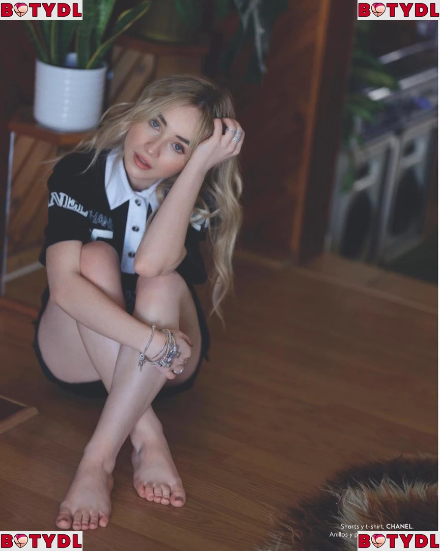 Sabrina Carpenter Onlyfans Photo Gallery 