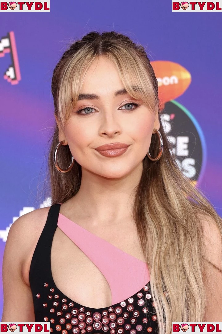 Sabrina Carpenter Onlyfans Photo Gallery 