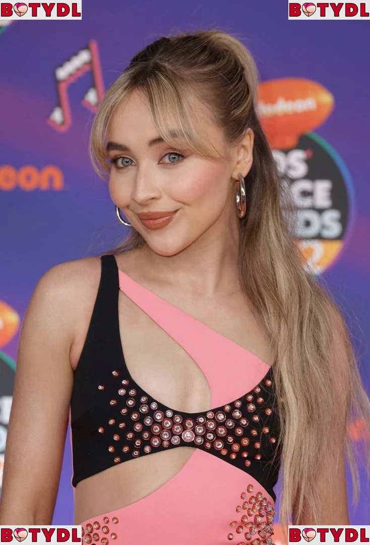 Sabrina Carpenter Onlyfans Photo Gallery 