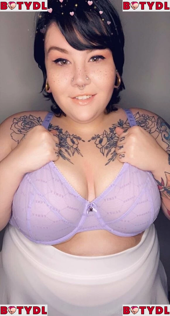 realmollysplace Onlyfans Photo Gallery 