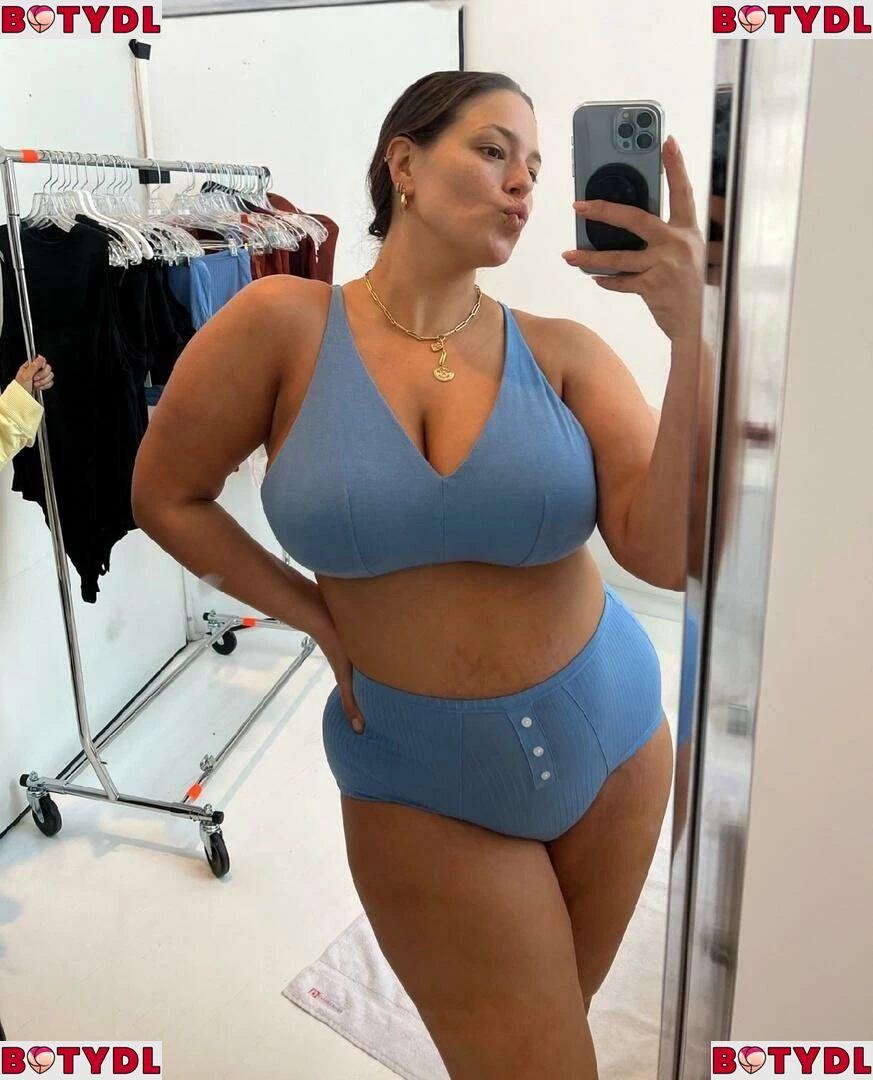 Ashley Graham Onlyfans Photo Gallery 