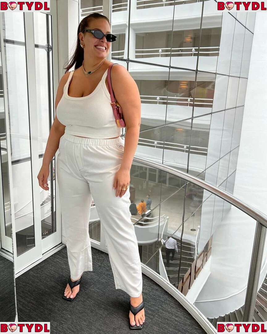 Ashley Graham Onlyfans Photo Gallery 