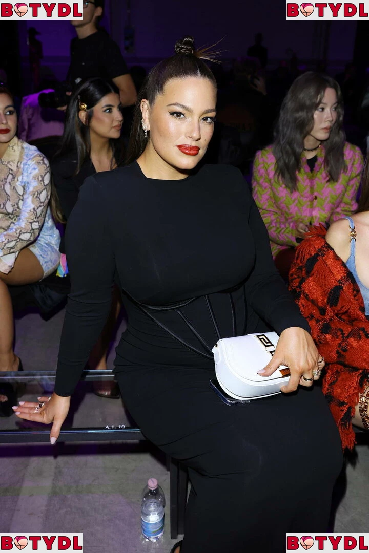 Ashley Graham Onlyfans Photo Gallery 