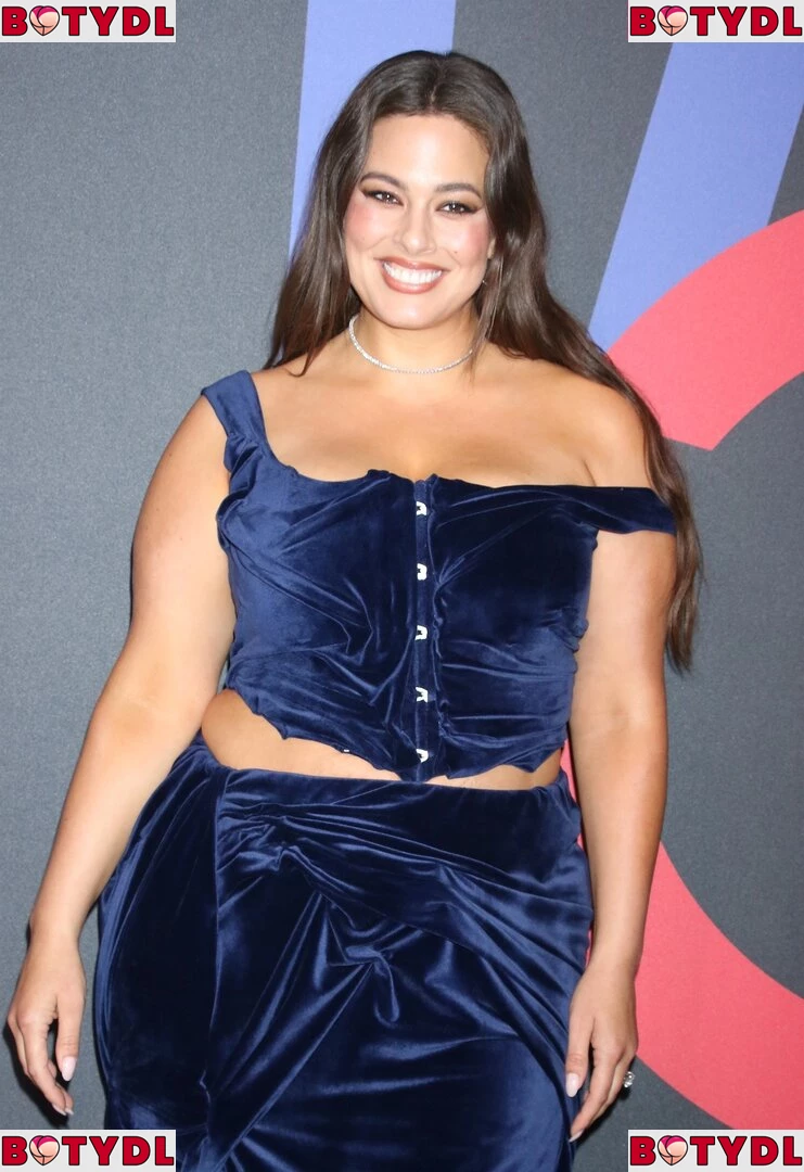 Ashley Graham Onlyfans Photo Gallery 