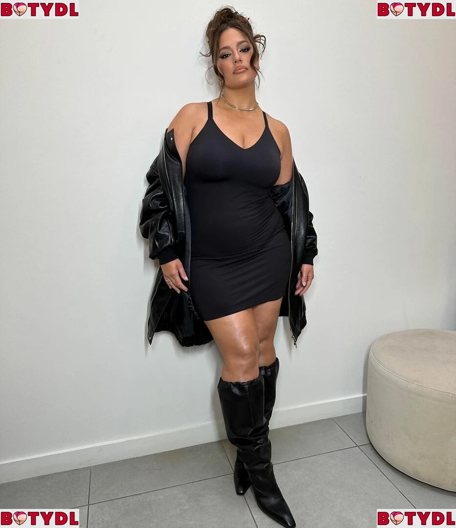 Ashley Graham Onlyfans Photo Gallery 