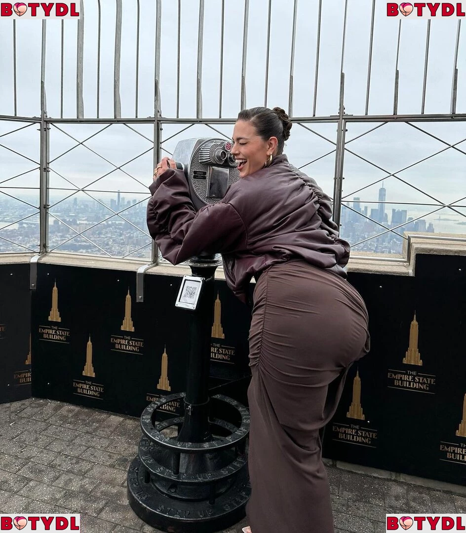 Ashley Graham Onlyfans Photo Gallery 