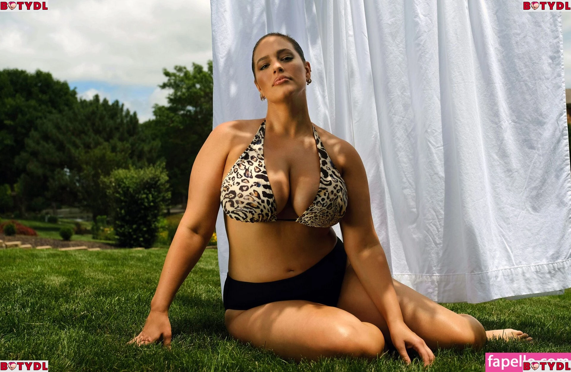 Ashley Graham Onlyfans Photo Gallery 