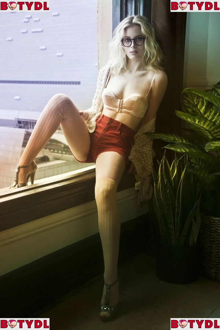 Gillian Jacobs Onlyfans Photo Gallery 