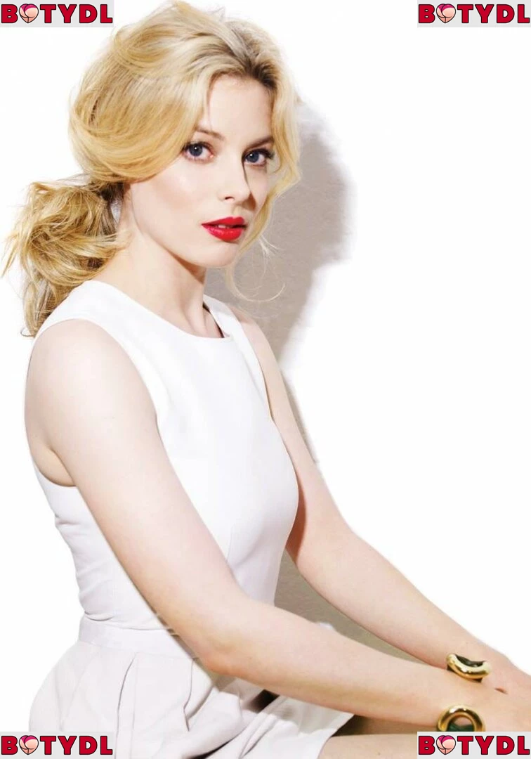 Gillian Jacobs Onlyfans Photo Gallery 