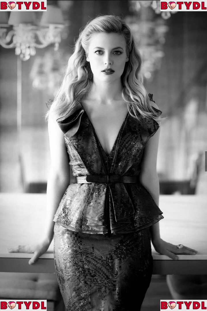 Gillian Jacobs Onlyfans Photo Gallery 