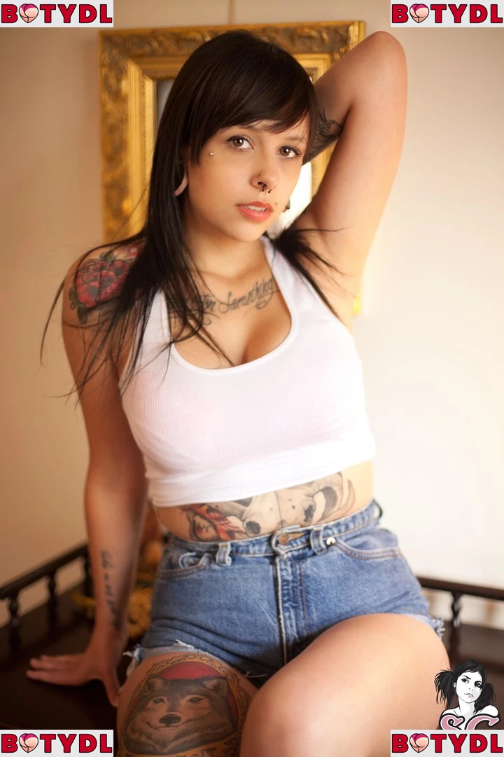 Thay Suicide Onlyfans Photo Gallery 