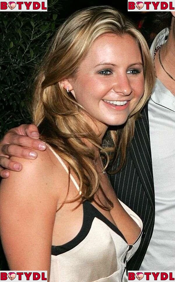 Hayden Panettiere Onlyfans Photo Gallery 