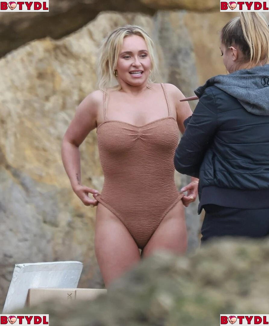 Hayden Panettiere Onlyfans Photo Gallery 