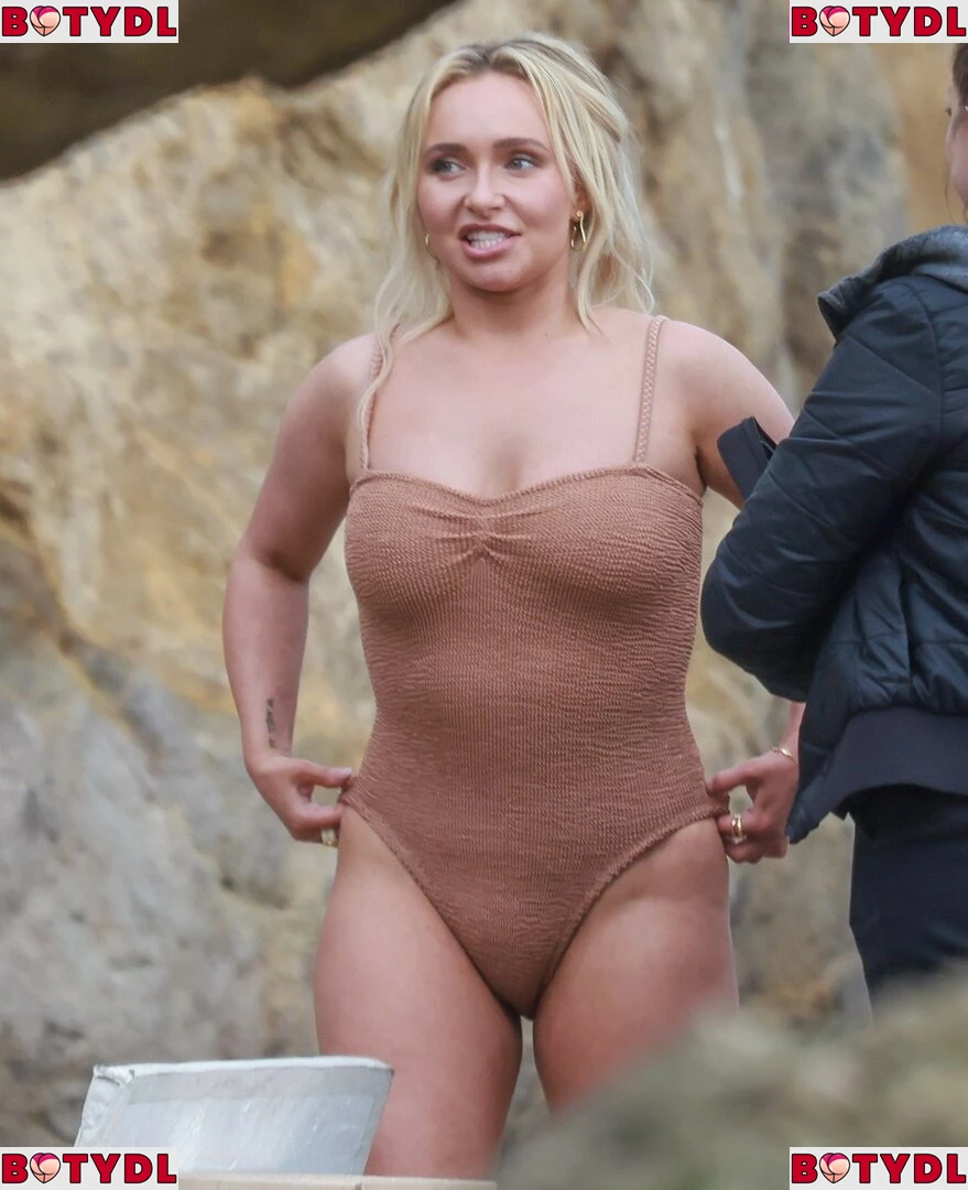 Hayden Panettiere Onlyfans Photo Gallery 