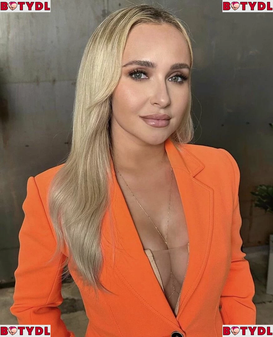 Hayden Panettiere Onlyfans Photo Gallery 