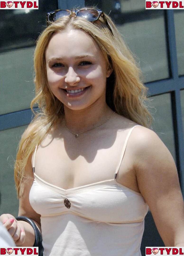 Hayden Panettiere Onlyfans Photo Gallery 