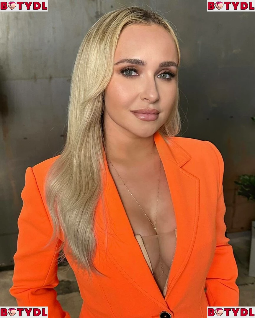 Hayden Panettiere Onlyfans Photo Gallery 