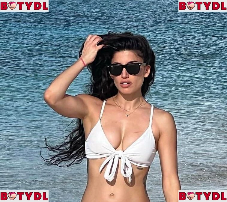 Tania Raymonde Onlyfans Photo Gallery 