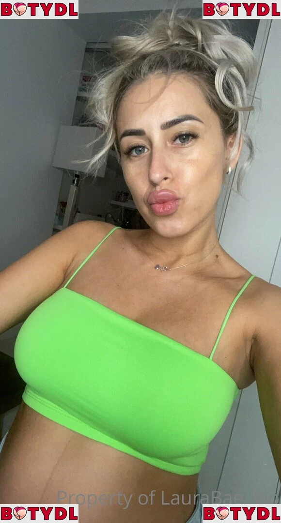 laurabae_ Onlyfans Photo Gallery 