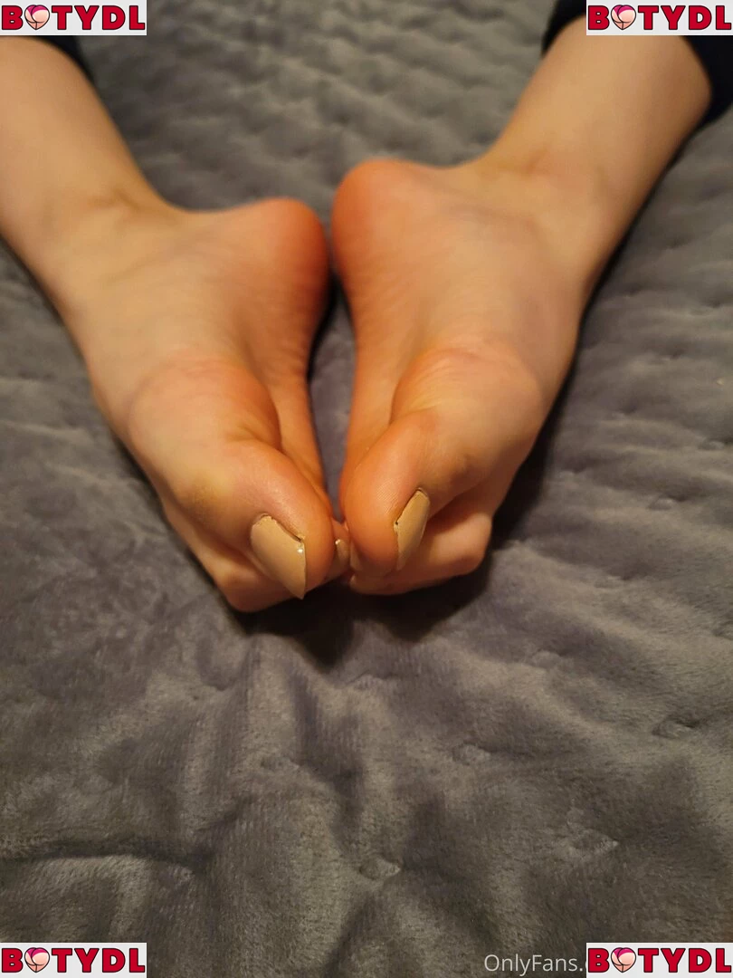 YamSoles Onlyfans Photo Gallery 