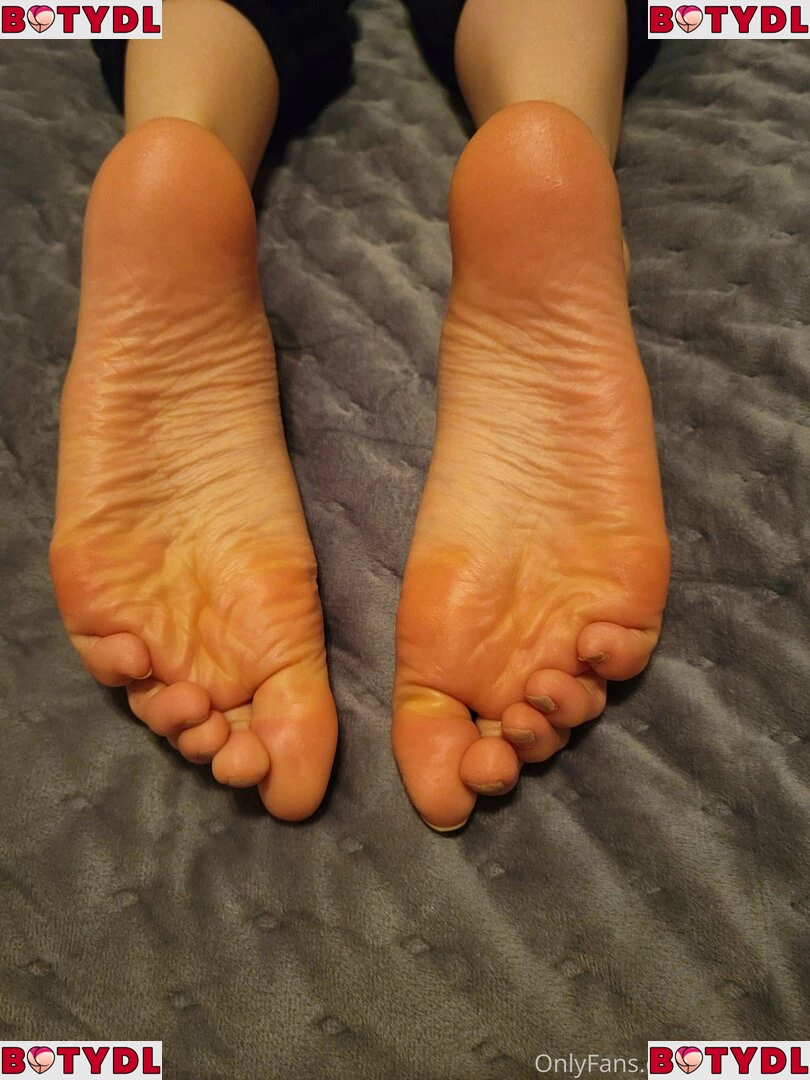 YamSoles Onlyfans Photo Gallery 