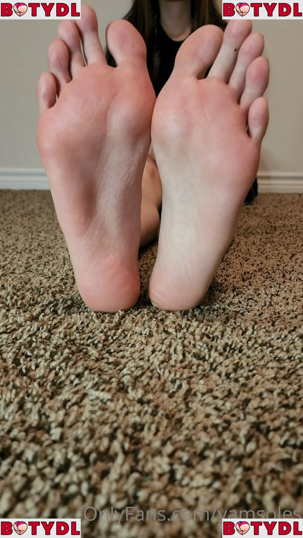 YamSoles Onlyfans Photo Gallery 