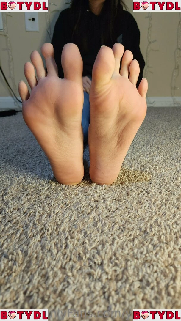 YamSoles Onlyfans Photo Gallery 