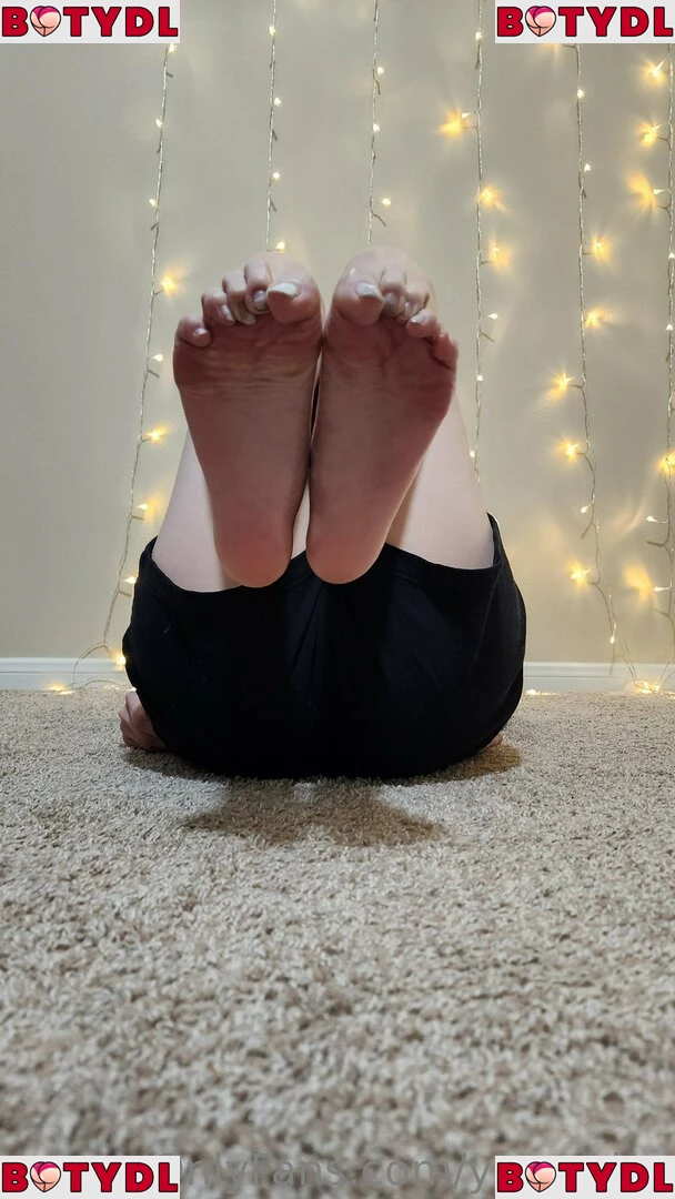 YamSoles Onlyfans Photo Gallery 