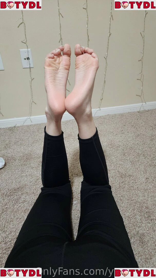 YamSoles Onlyfans Photo Gallery 