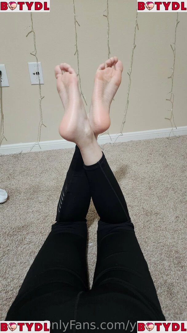 YamSoles Onlyfans Photo Gallery 