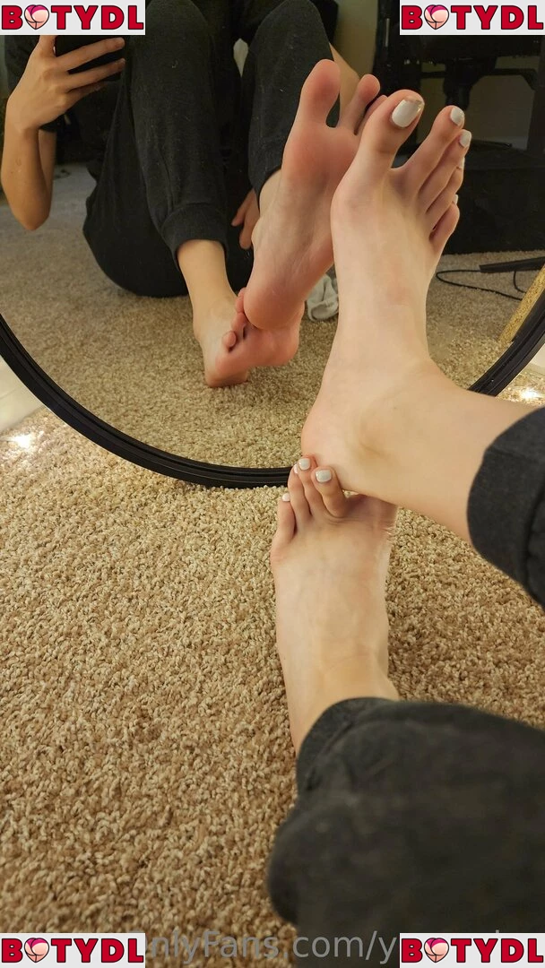 YamSoles Onlyfans Photo Gallery 