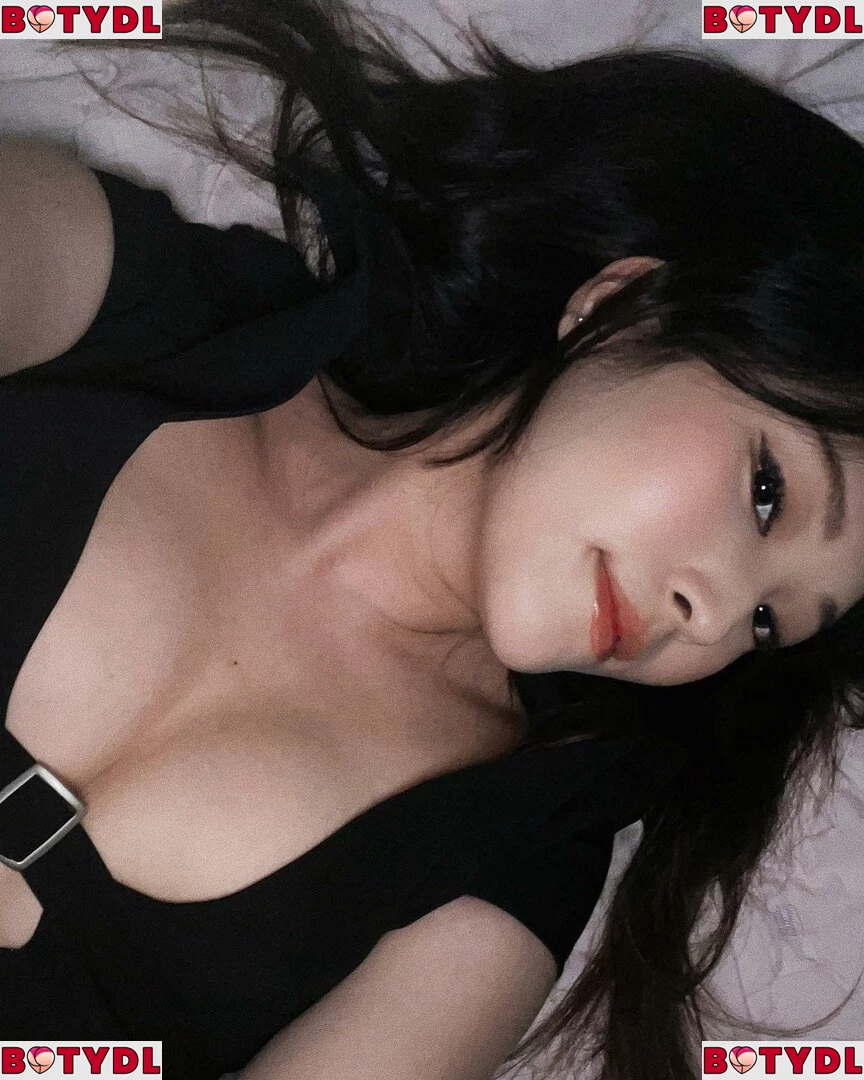 Hyoon Onlyfans Photo Gallery 