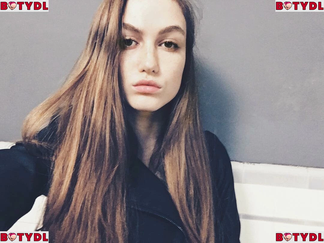 Madison Lintz Onlyfans Photo Gallery 