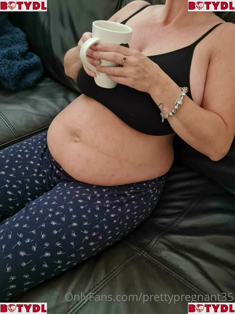 prettypregnant35 Onlyfans Photo Gallery 