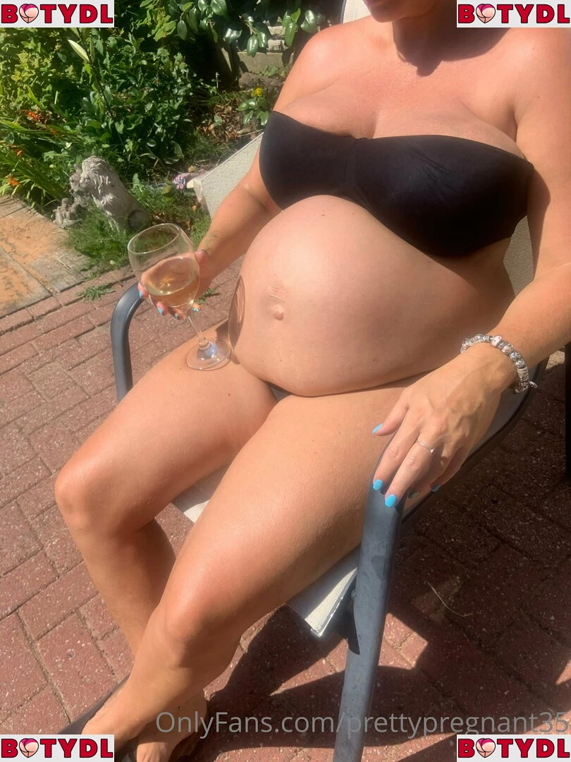 prettypregnant35 Onlyfans Photo Gallery 