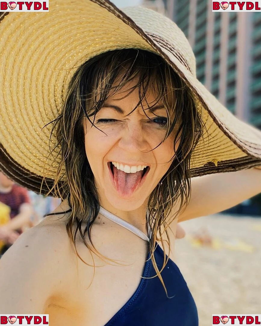 Lindsey Stirling Onlyfans Photo Gallery 