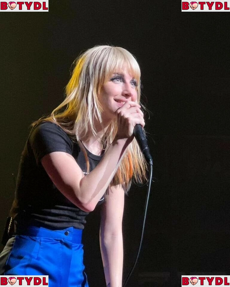 Hayley Williams Onlyfans Photo Gallery 