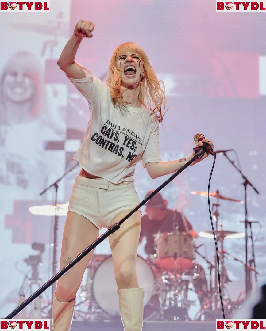 Hayley Williams Onlyfans Photo Gallery 