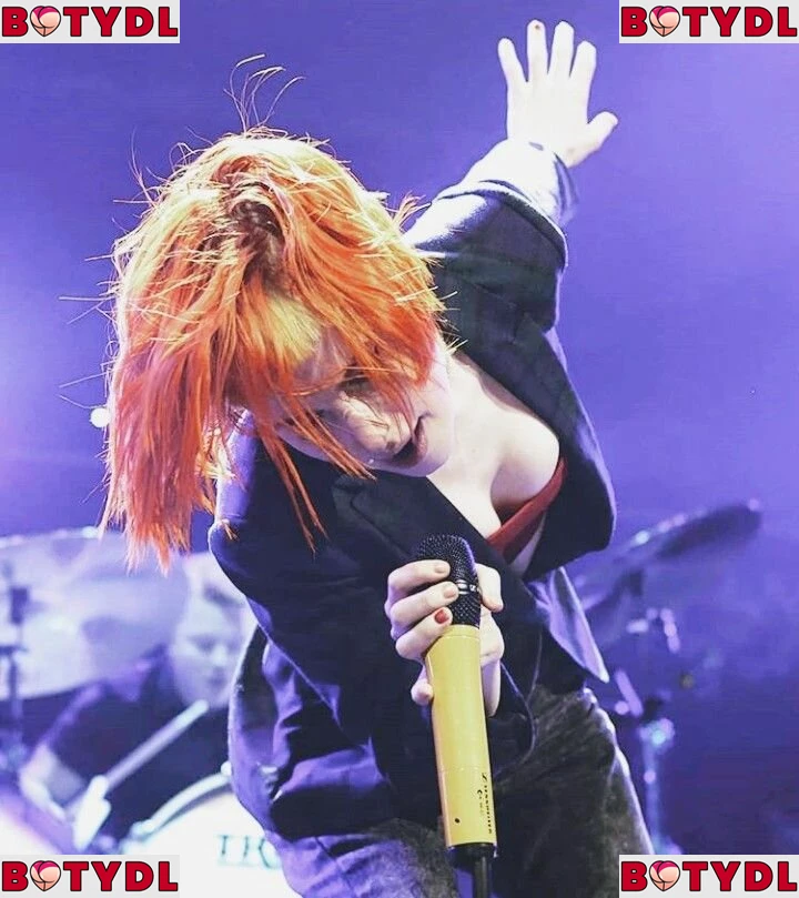 Hayley Williams Onlyfans Photo Gallery 