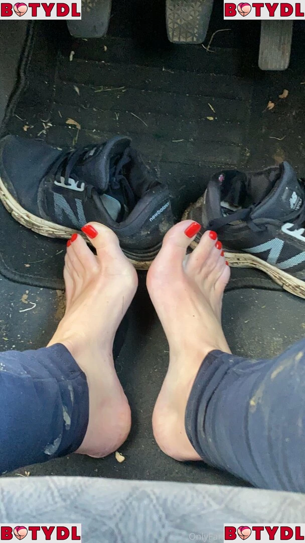 solearchfeet Onlyfans Photo Gallery 