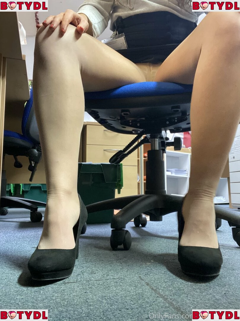 solearchfeet Onlyfans Photo Gallery 