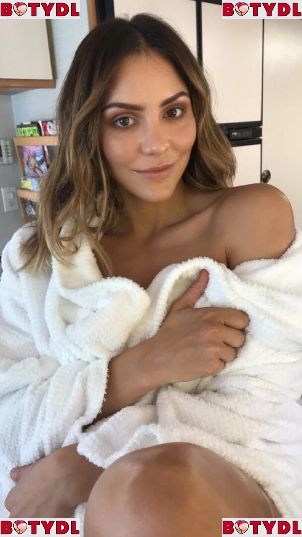 Katharine McPhee Onlyfans Photo Gallery 