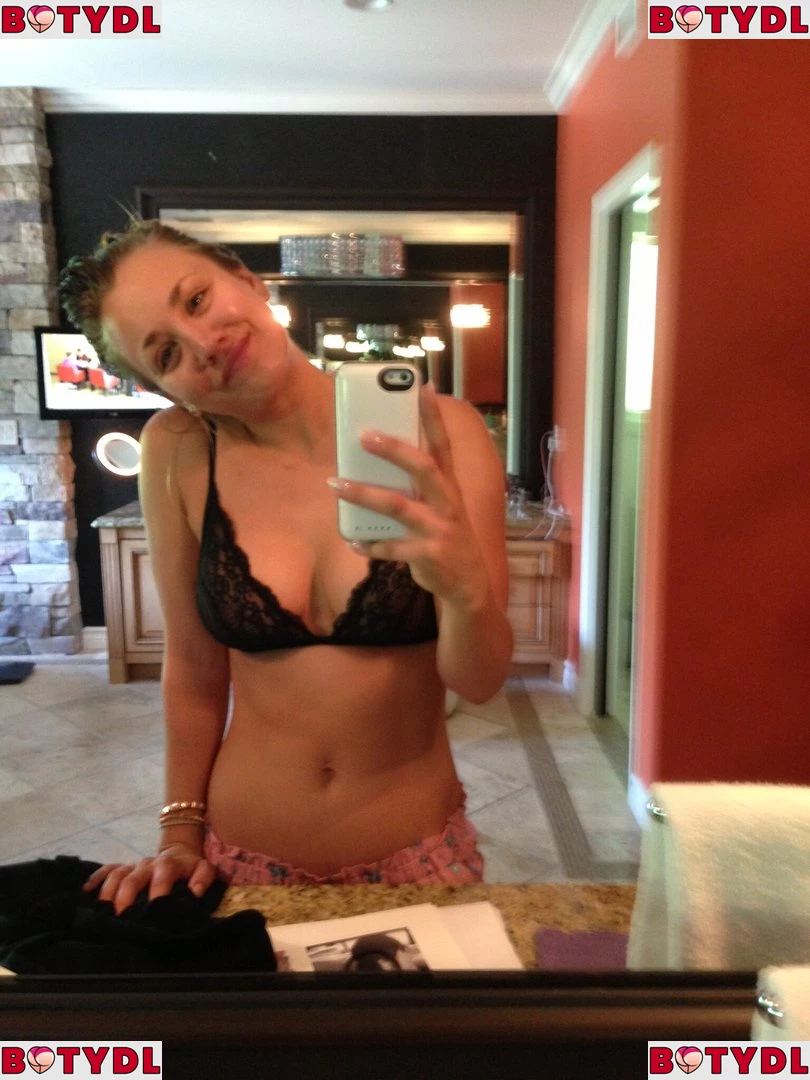 Kaley Cuoco Onlyfans Photo Gallery 