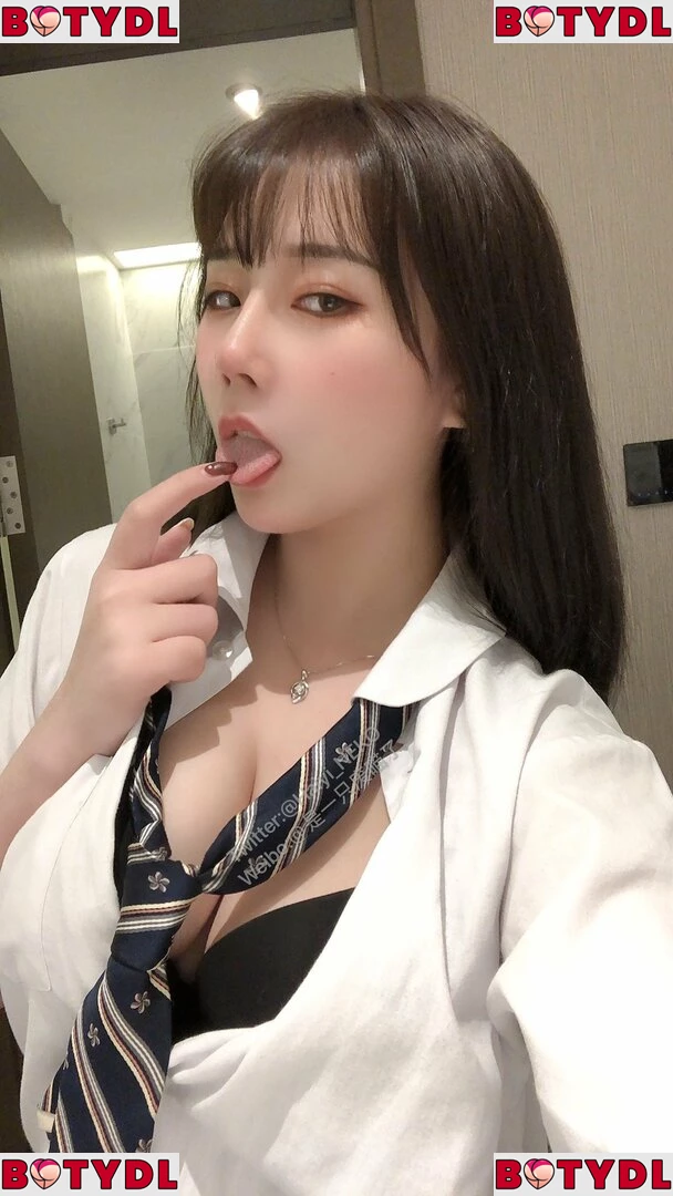 Haiyi_NEKO Onlyfans Photo Gallery 