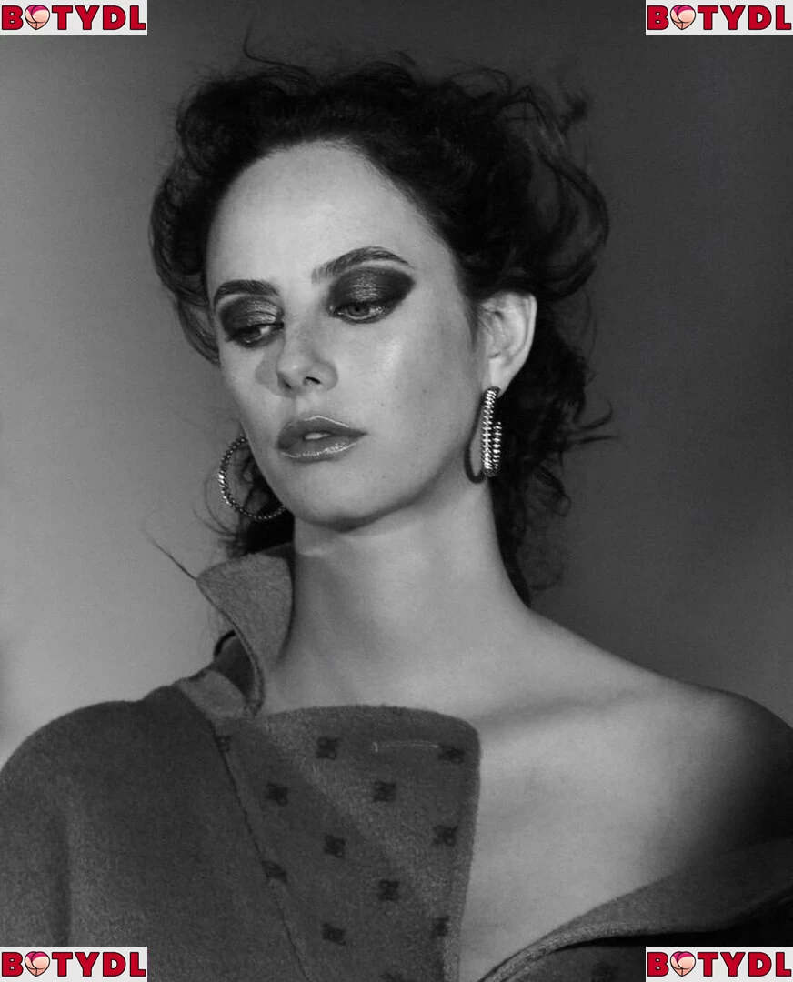 Kaya Scodelario Onlyfans Photo Gallery 