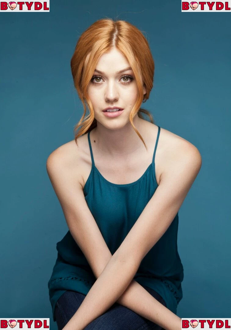 Katherine McNamara Onlyfans Photo Gallery 