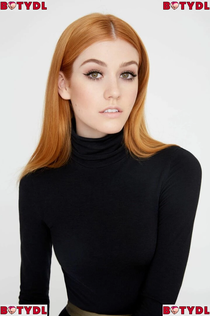 Katherine McNamara Onlyfans Photo Gallery 