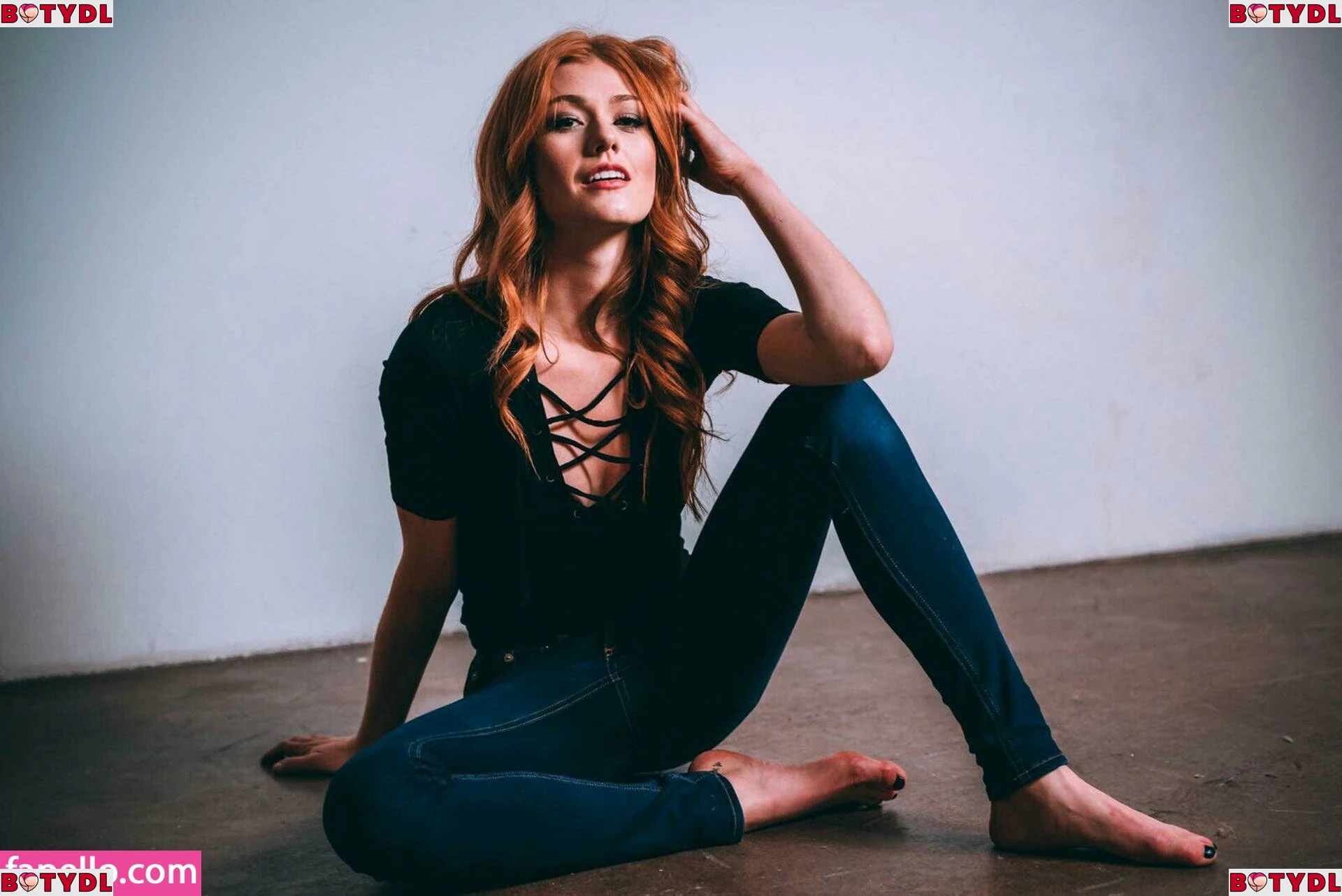 Katherine McNamara Onlyfans Photo Gallery 